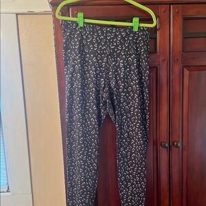 Old Navy Active Black and White Leggings